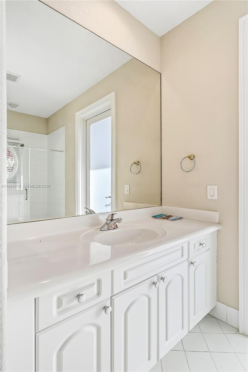 Photo of 920 Captiva Dr  (920), Hollywood, Florida, 33019 - 