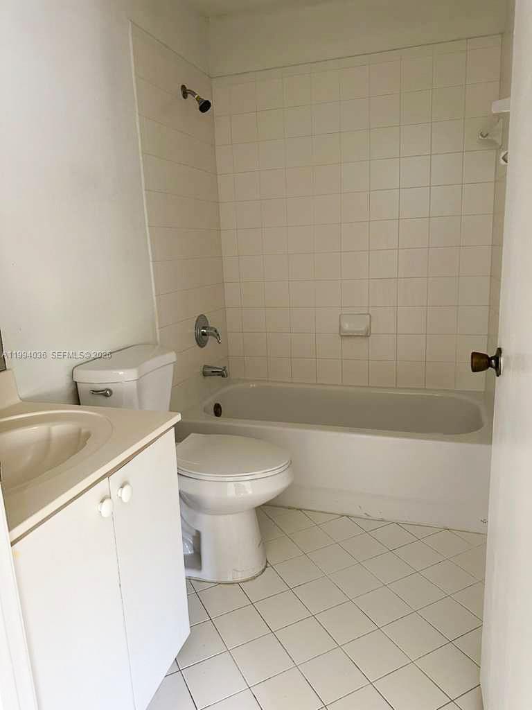 203-51 2 / 2 815 sq. ft. $ 2026-04-02 0 Photo
