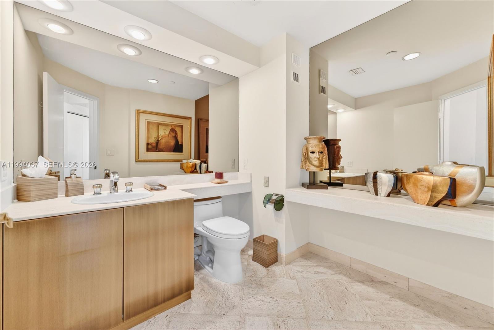 PH02 2 / 4 3700 sq. ft. $ 2026-04-02 0 Photo