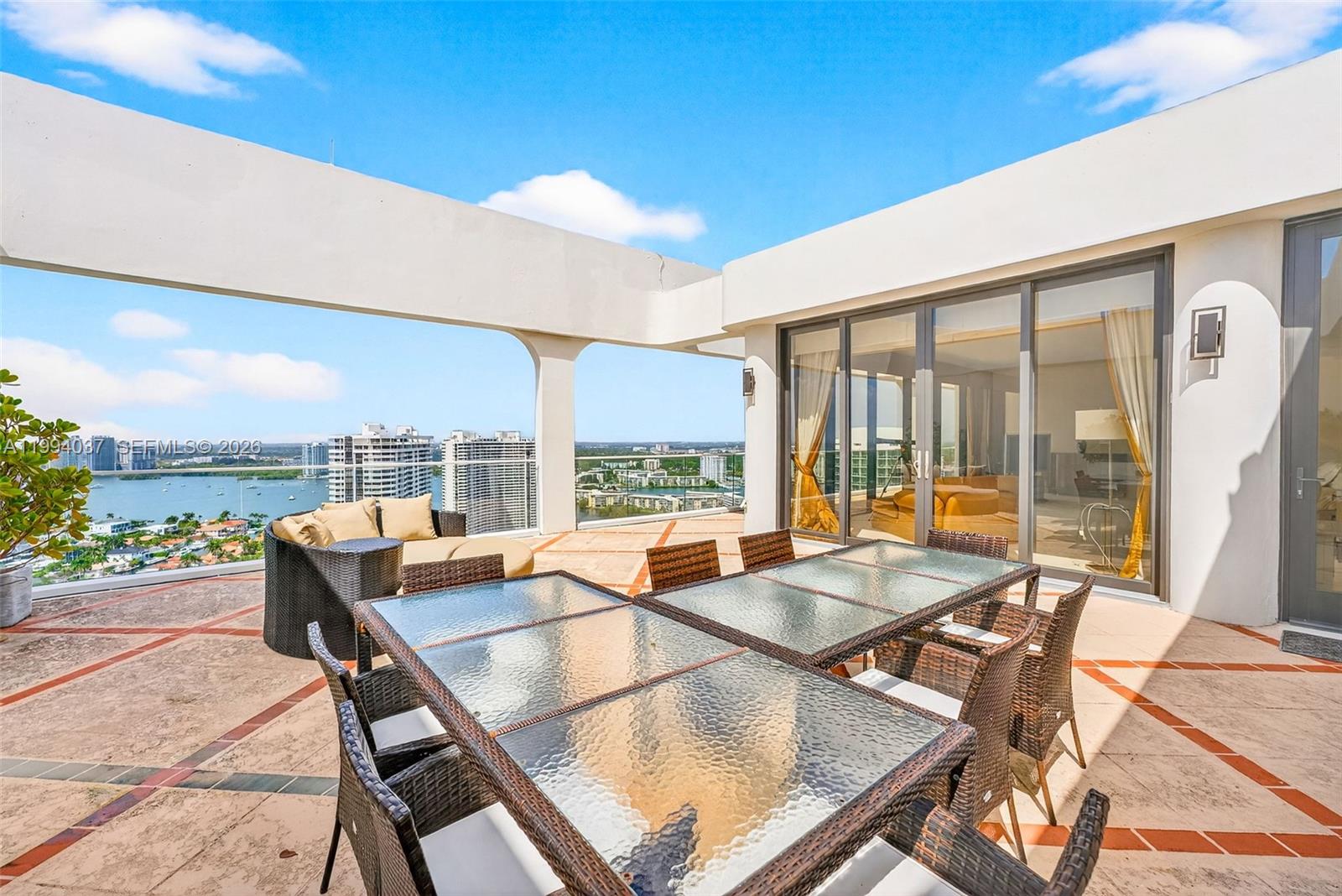 PH02 2 / 4 3700 sq. ft. $ 2026-04-02 0 Photo