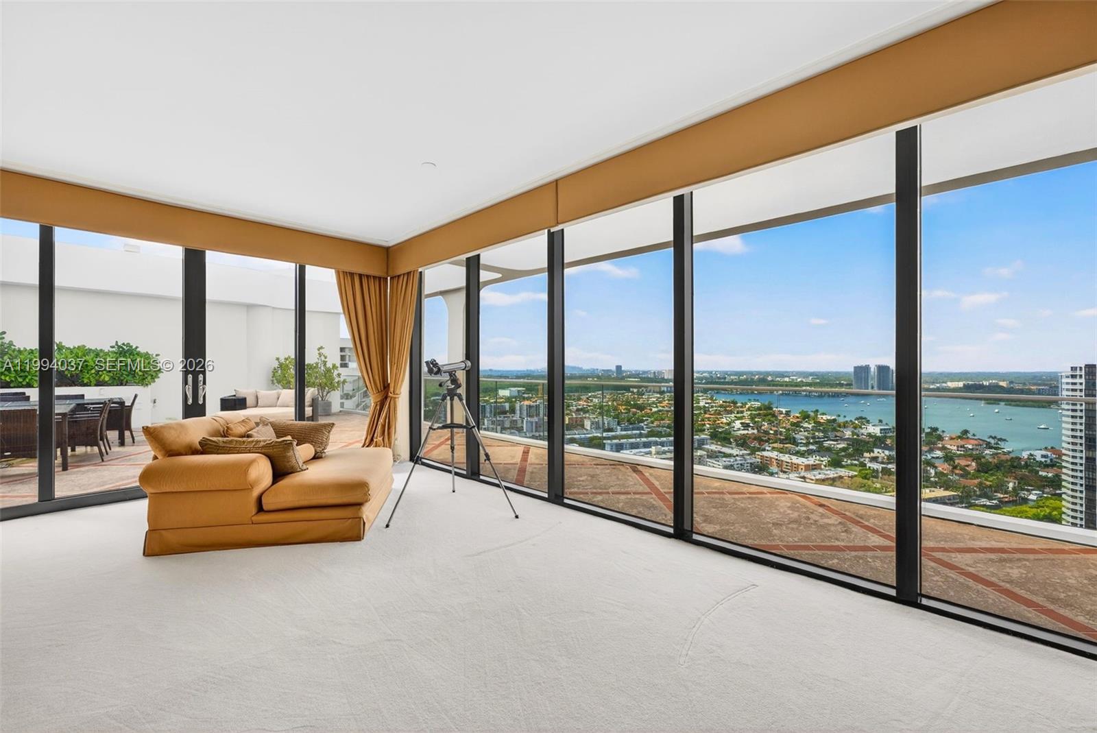 PH02 2 / 4 3700 sq. ft. $ 2026-04-02 0 Photo