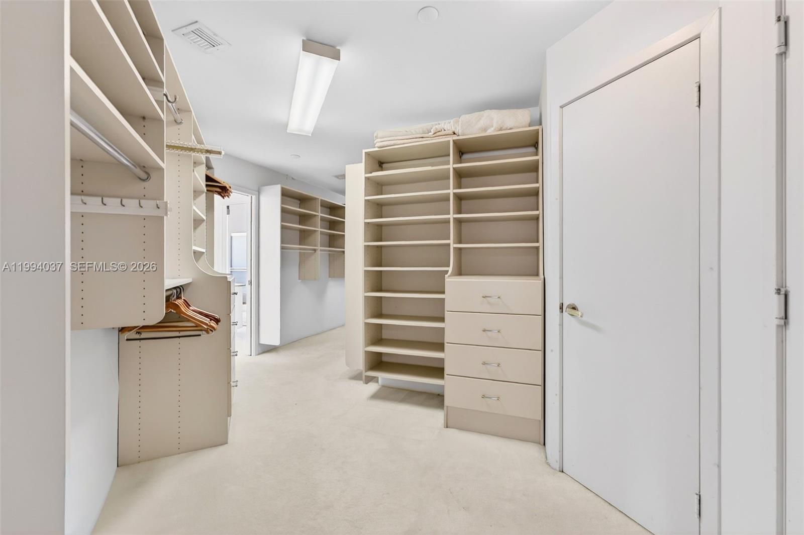 PH02 2 / 4 3700 sq. ft. $ 2026-04-02 0 Photo