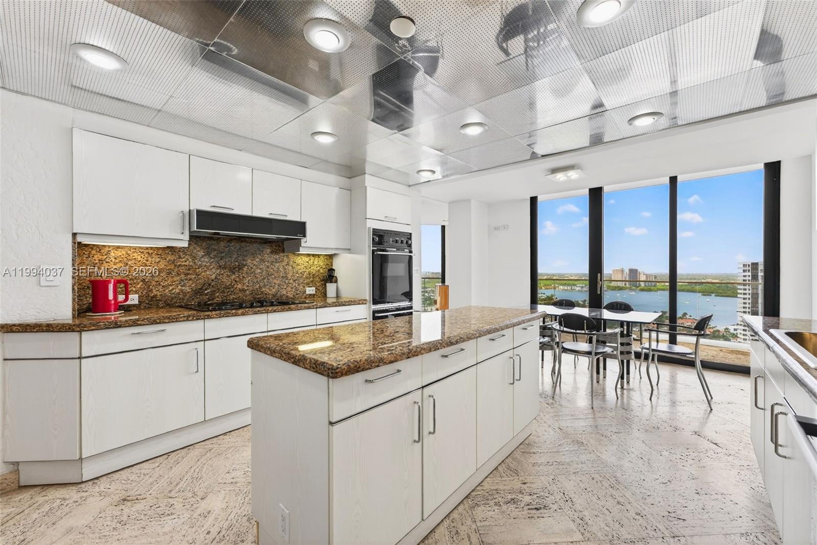 PH02 2 / 4 3700 sq. ft. $ 2026-04-02 0 Photo