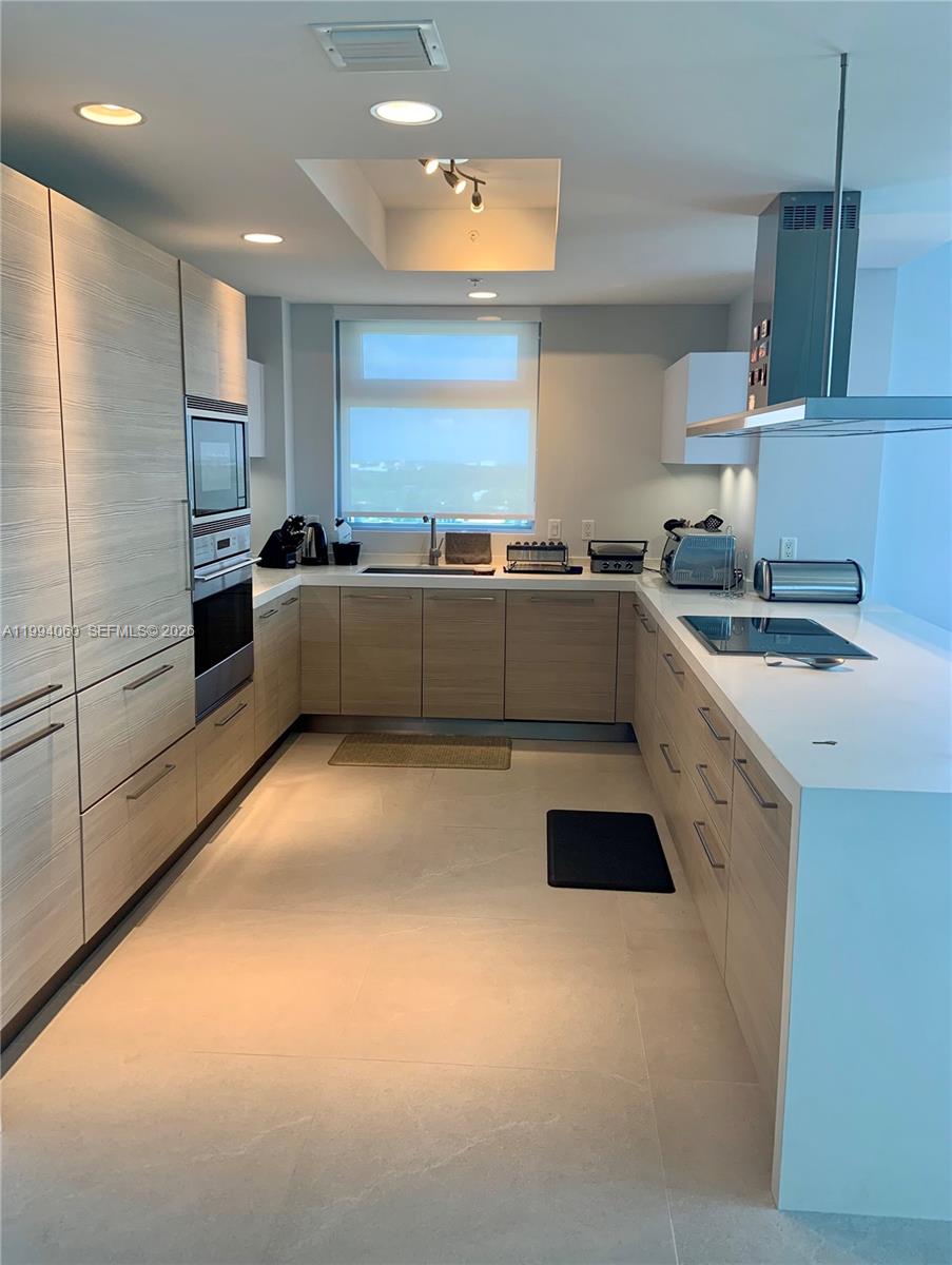 Photo of 17301 Biscayne Blvd  #1602, North Miami Beach, Florida, 33160 - 