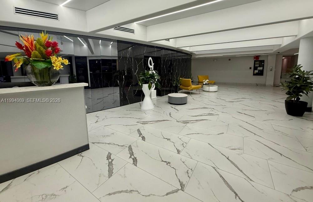 Photo of 1890 Ocean Dr  #1807, Hallandale Beach, Florida, 33009 - Building's Lobby