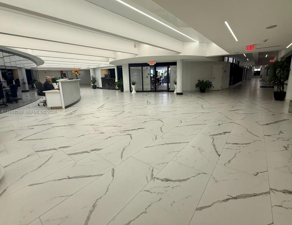 Photo of 1890 Ocean Dr  #1807, Hallandale Beach, Florida, 33009 - Building's Entry