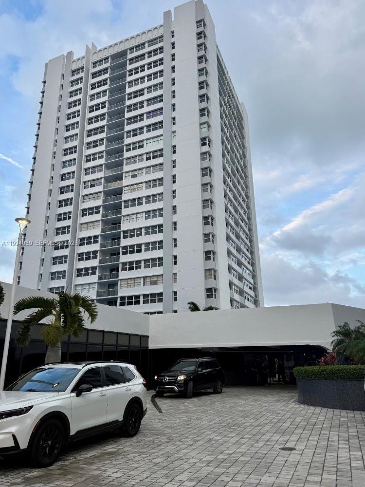 Photo of 1890 Ocean Dr  #1807, Hallandale Beach, Florida, 33009 - 