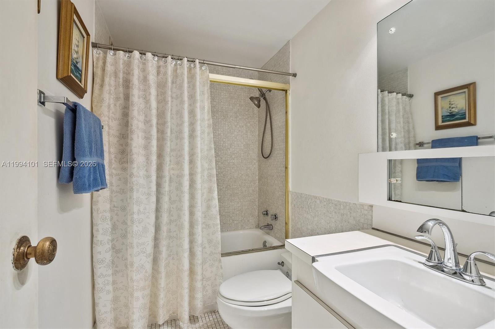 Photo of 3505 Ocean Dr  #201, Hollywood, Florida, 33019 - 