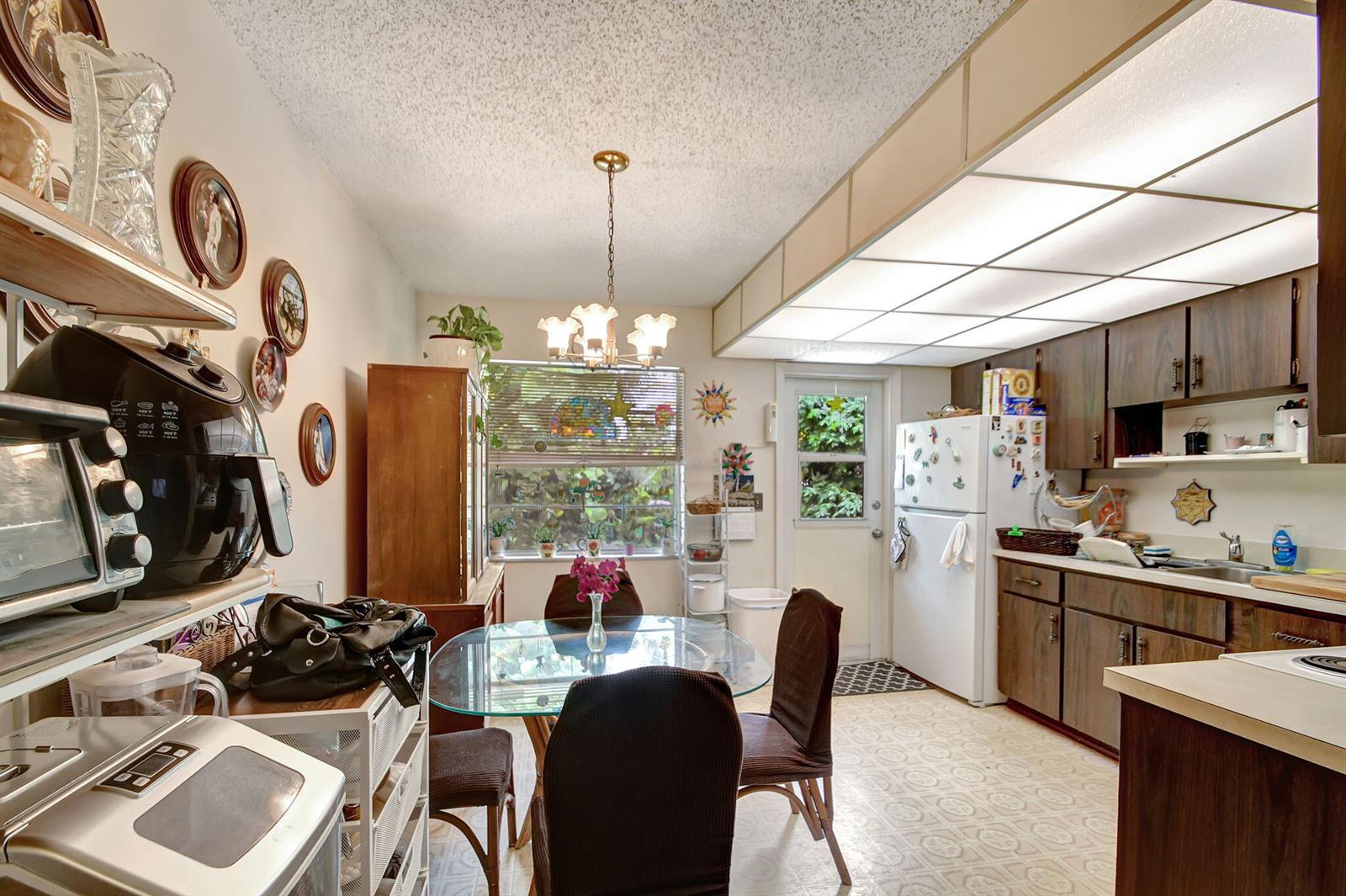   / 0  sq. ft. $ 2026-06-12 0 Photo