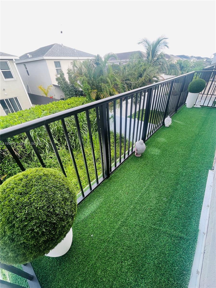 See details 1766 4 / 3 1826 sq. ft. $ 2026-04-30 0 Photo