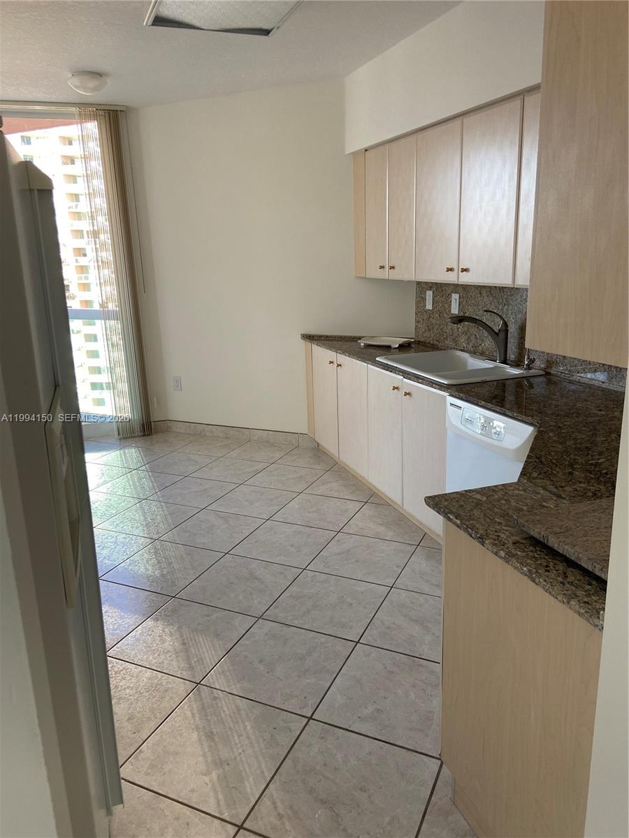 Photo of 3370 Hidden Bay Dr  #1914, Aventura, Florida, 33180 - 