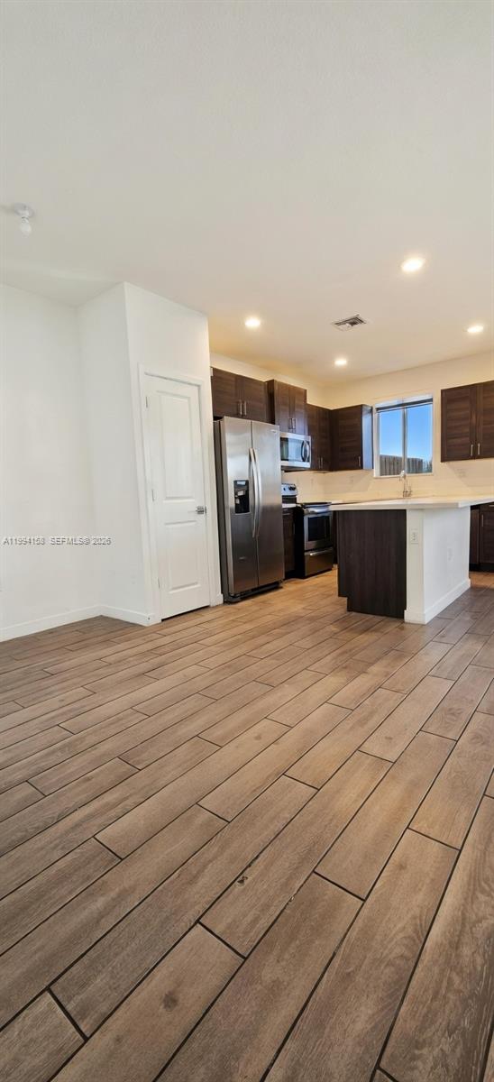 1166 4 / 3 1374 sq. ft. $ 2026-04-02 0 Photo