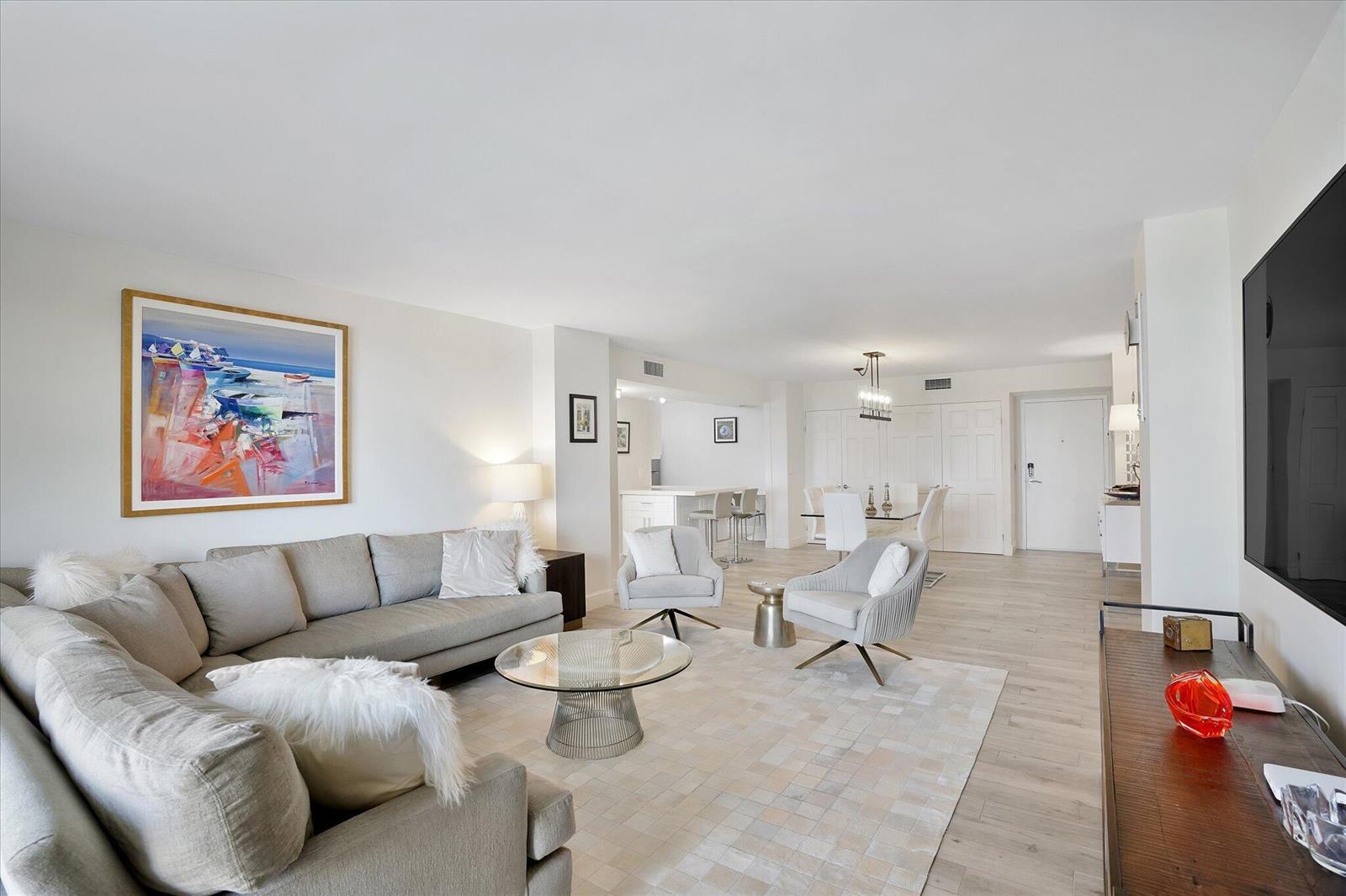 Photo of 1500 Ocean  #Unit F8, Hollywood, Florida, 33019 - 08-1500 S Ocean Dr apt 8f_008