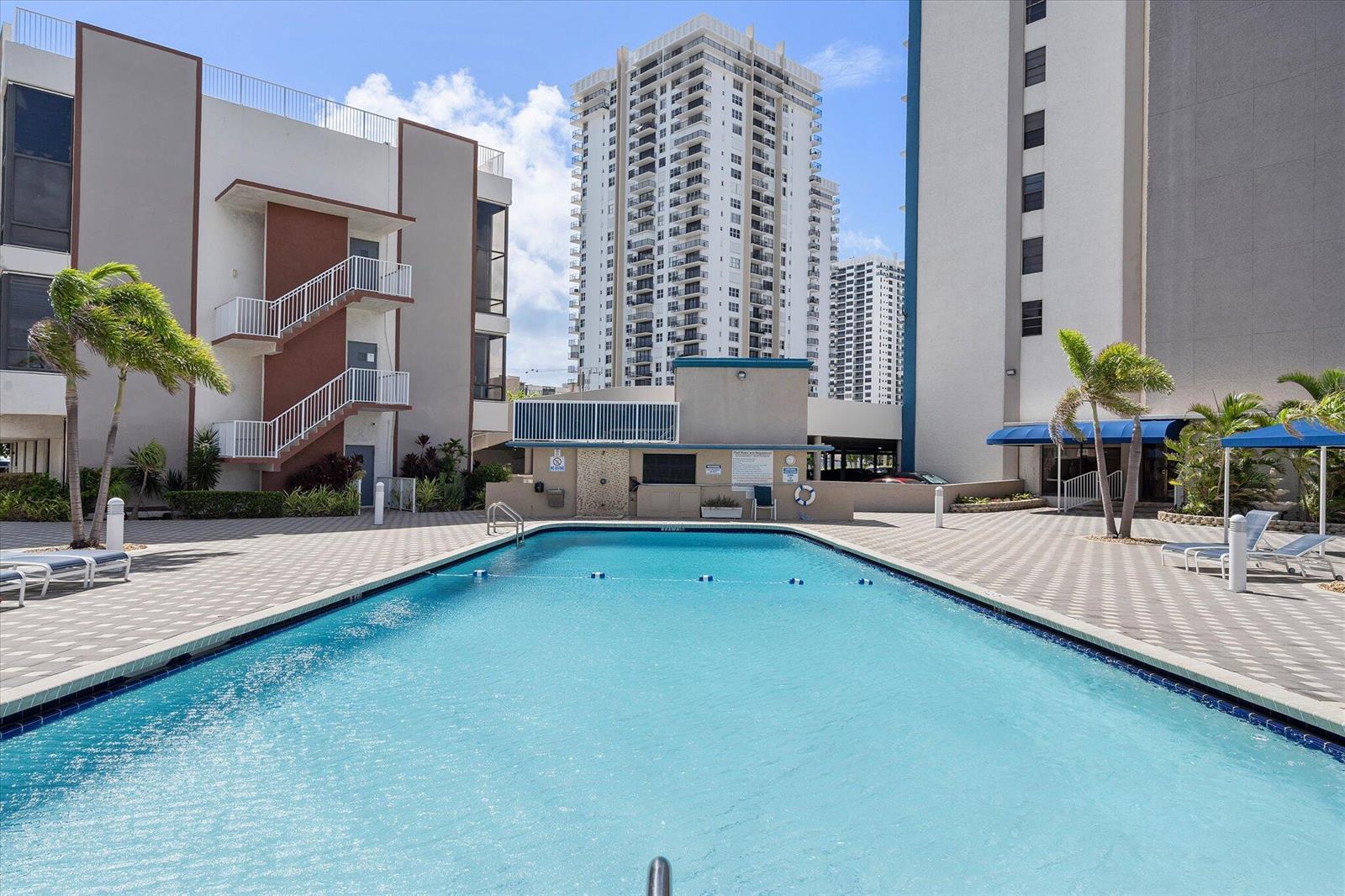 Photo of 1500 Ocean  #Unit F8, Hollywood, Florida, 33019 - 42-1500 S Ocean Dr apt 8f_042