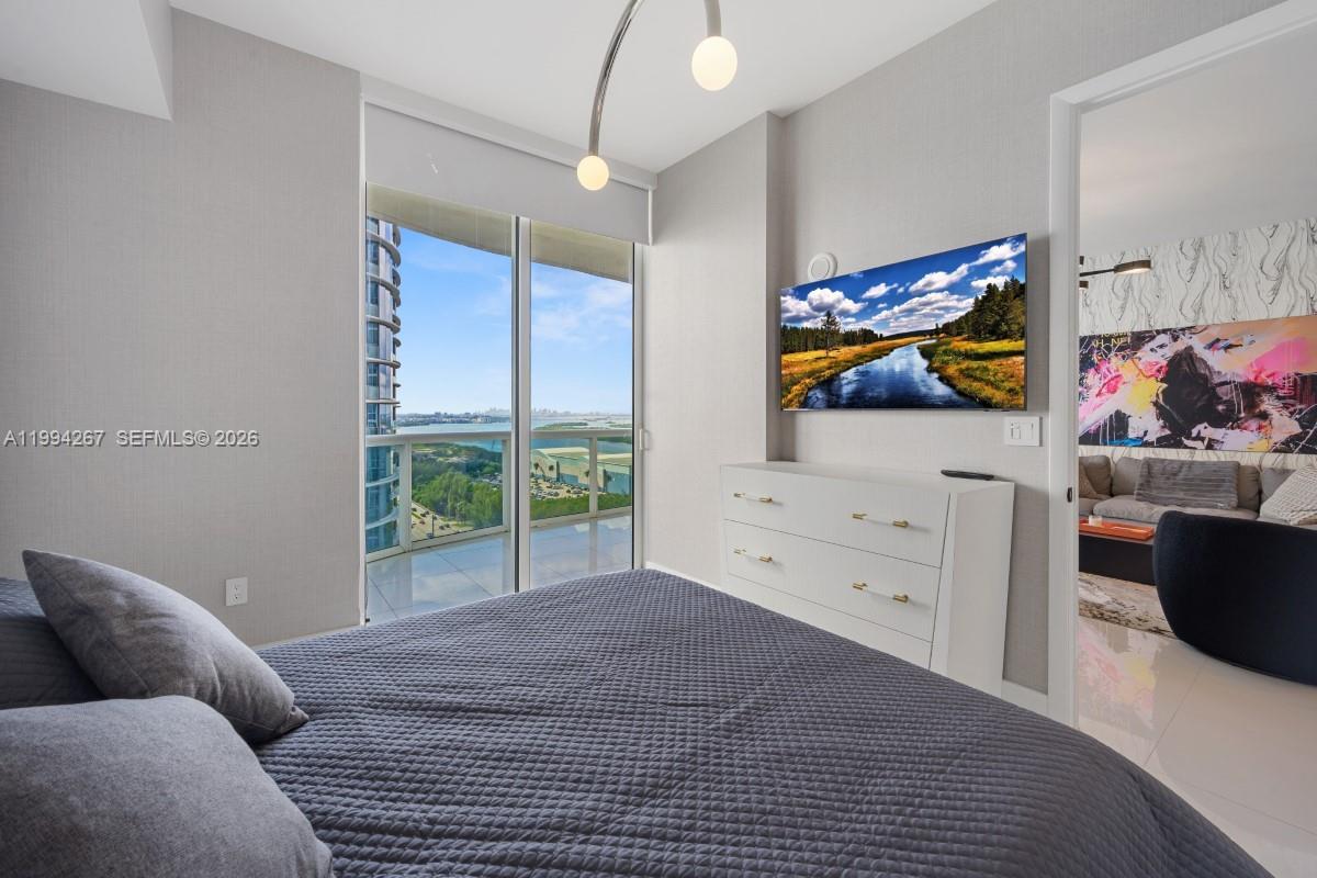 2002 3 / 4 1974 sq. ft. $ 2026-04-02 0 Photo