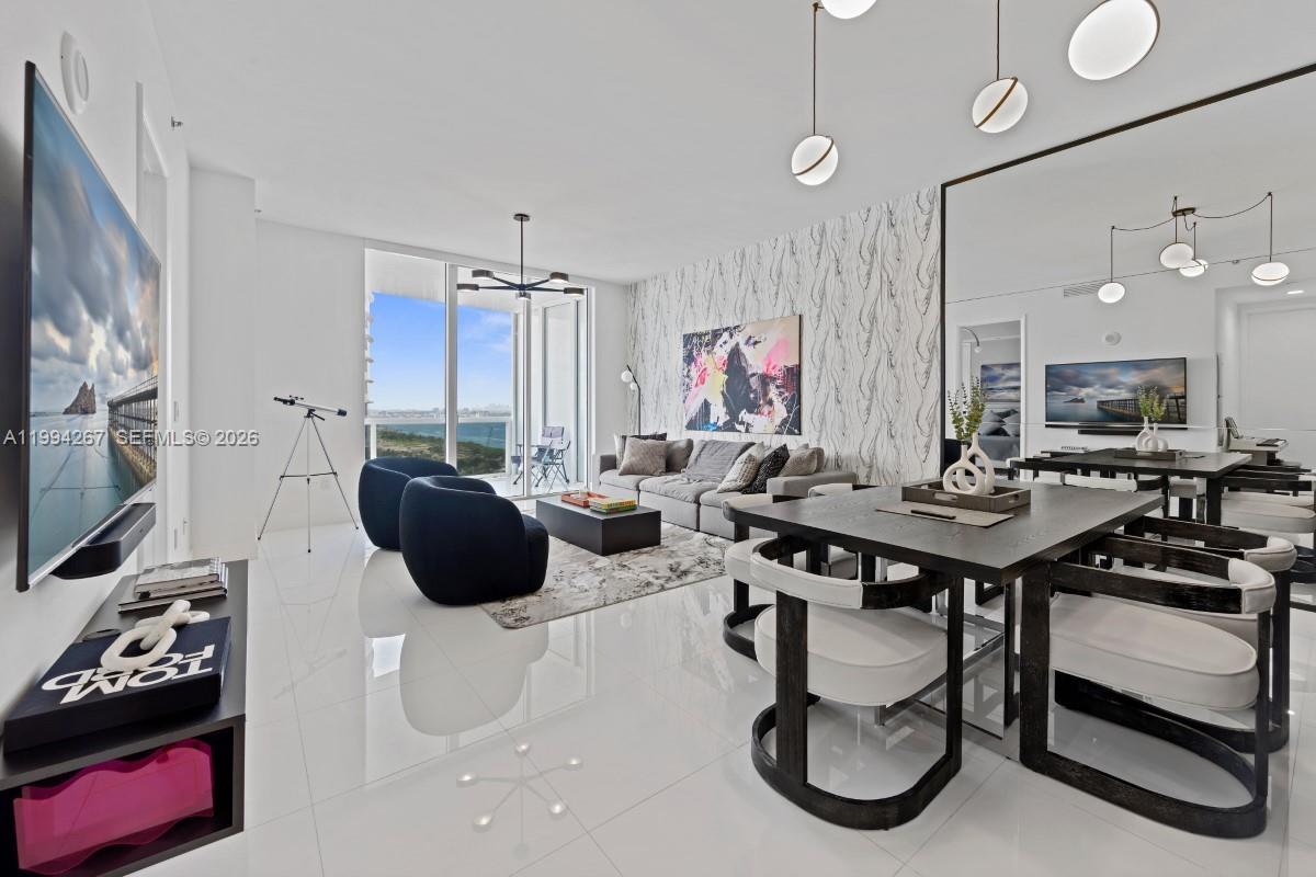 2002 3 / 4 1974 sq. ft. $ 2026-04-02 0 Photo