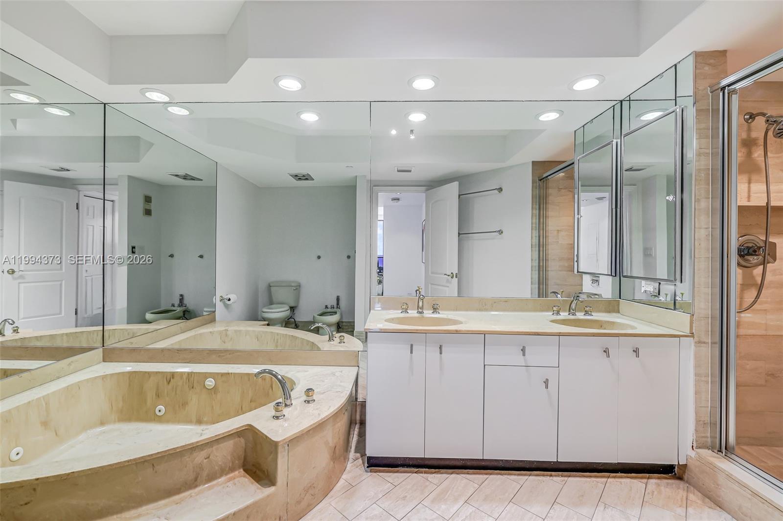 Photo of 20281 Country Club Dr  #1412, Aventura, Florida, 33180 - 