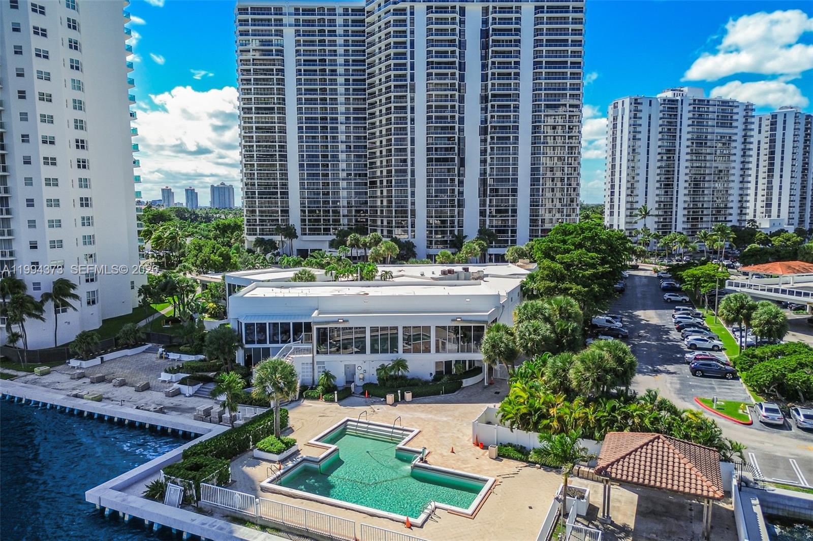 Photo of 20281 Country Club Dr  #1412, Aventura, Florida, 33180 - 