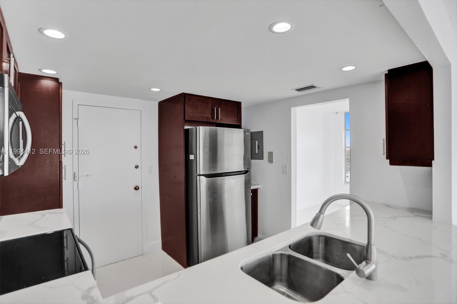 Photo of 3800 Ocean Dr  #1805, Hollywood, Florida, 33019 - 