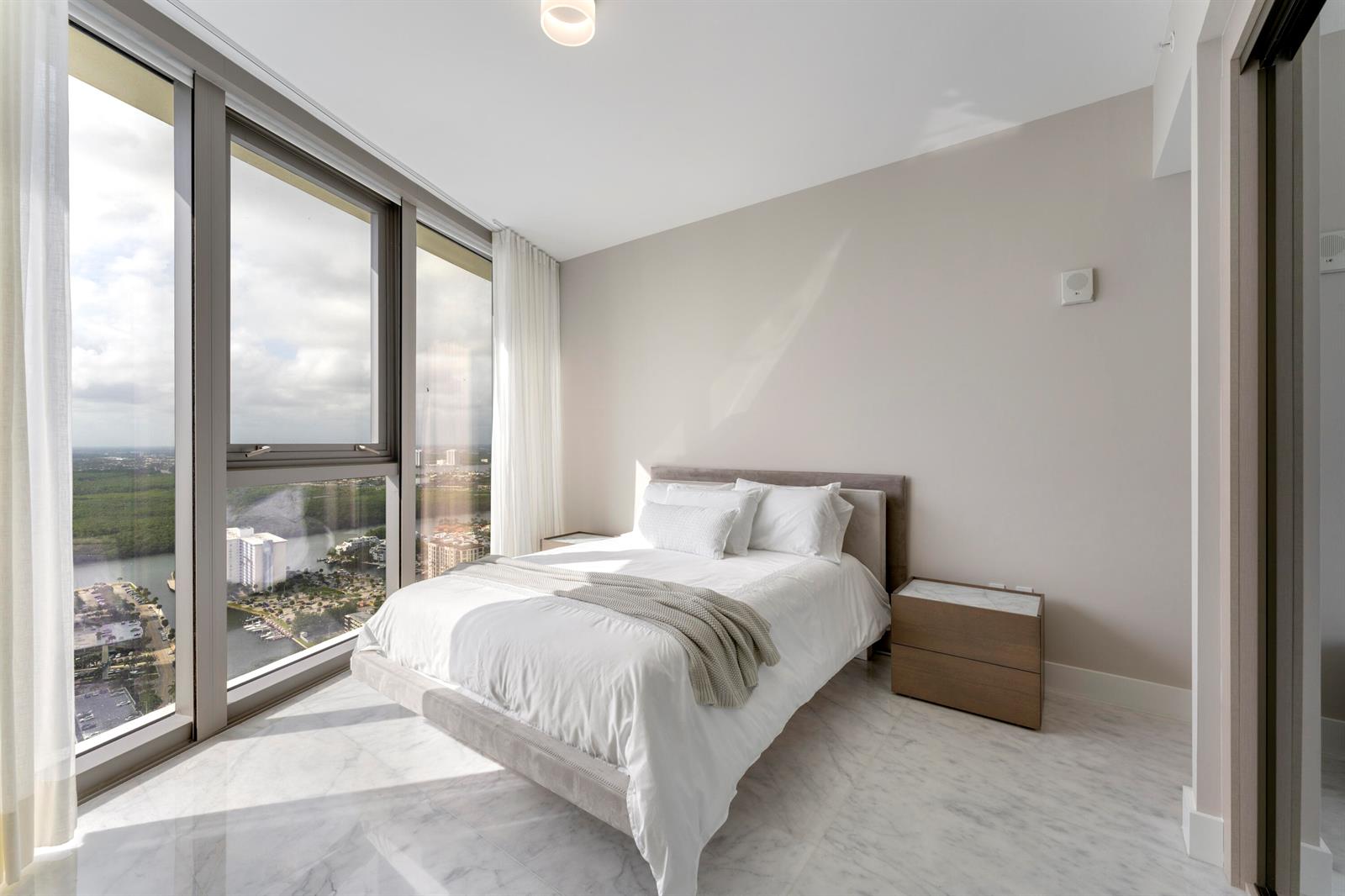 3901 3 /  2688 sq. ft. $ 2026-06-21 0 Photo