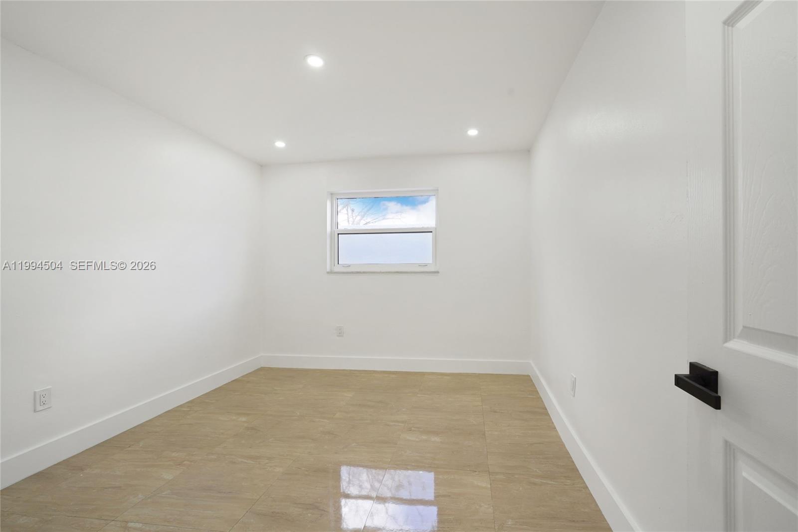   /  2495 sq. ft. $ 2026-04-03 0 Photo