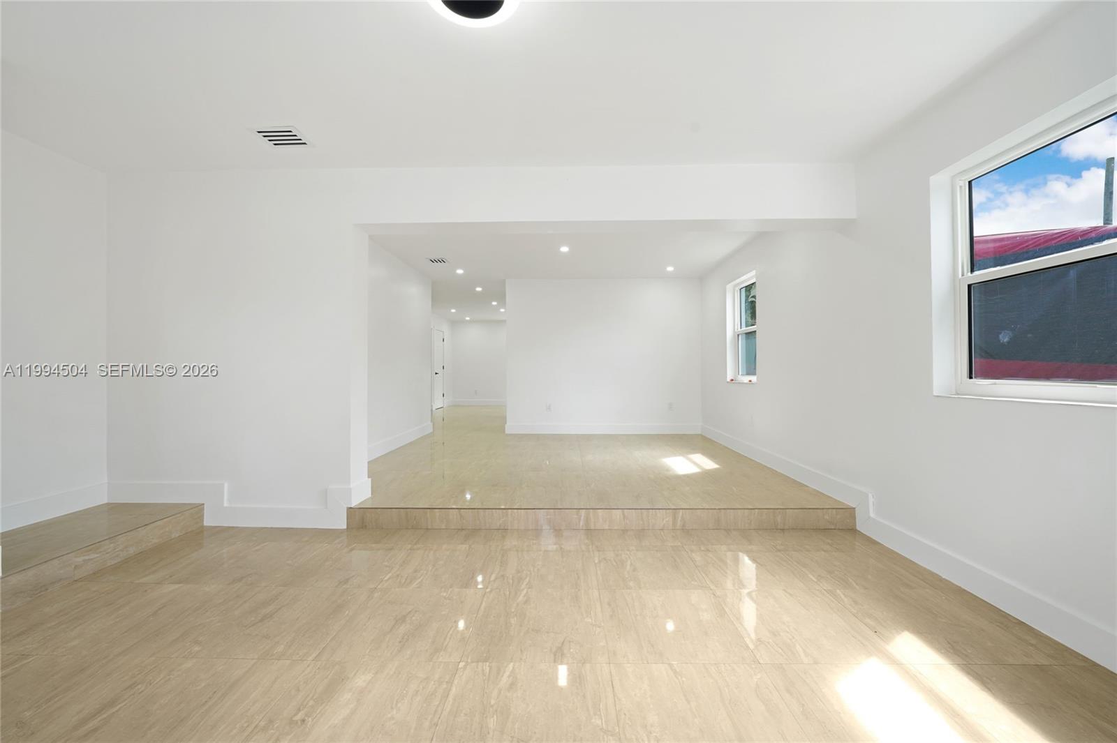   /  2495 sq. ft. $ 2026-04-03 0 Photo
