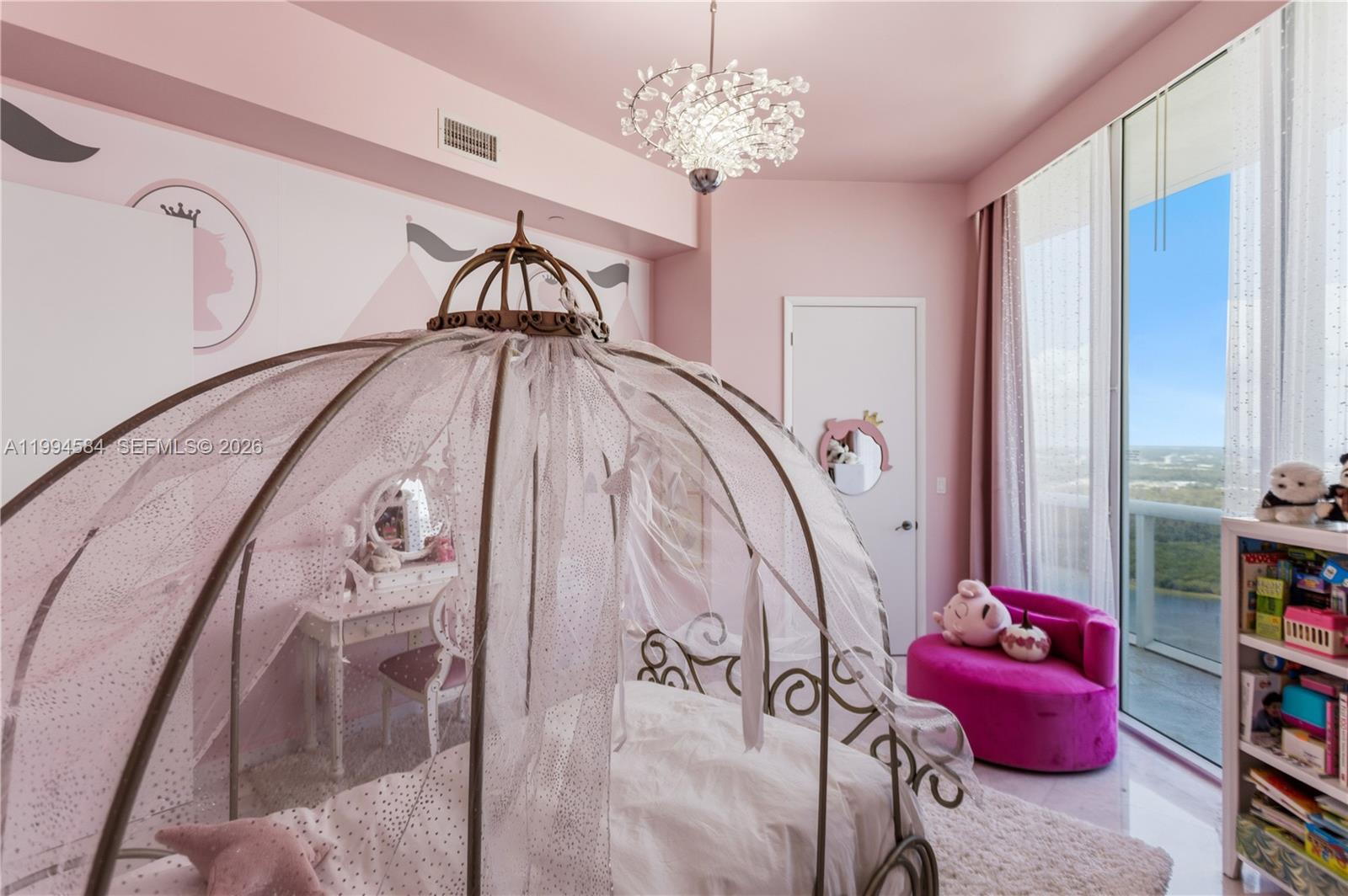 4004 3 / 4 2558 sq. ft. $ 2026-04-03 0 Photo