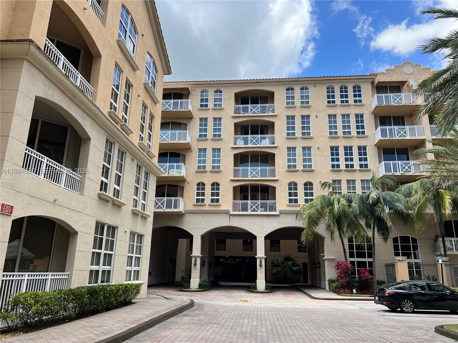 Photo of 3001 185th St  #122, Aventura, Florida, 33180 - 