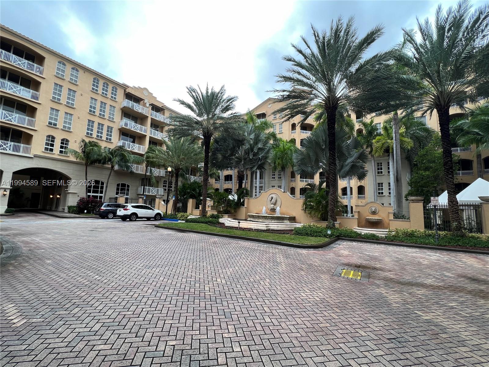 Photo of 3001 185th St  #122, Aventura, Florida, 33180 - 