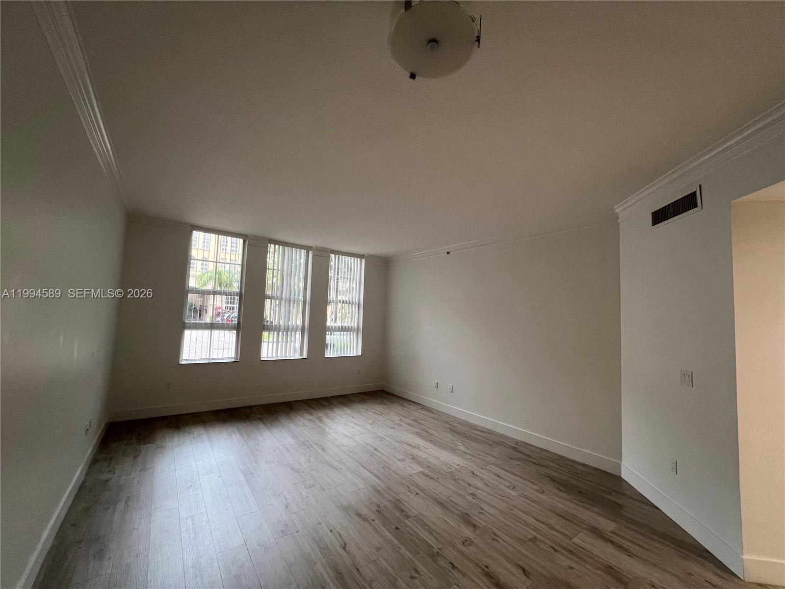 Photo of 3001 185th St  #122, Aventura, Florida, 33180 - 
