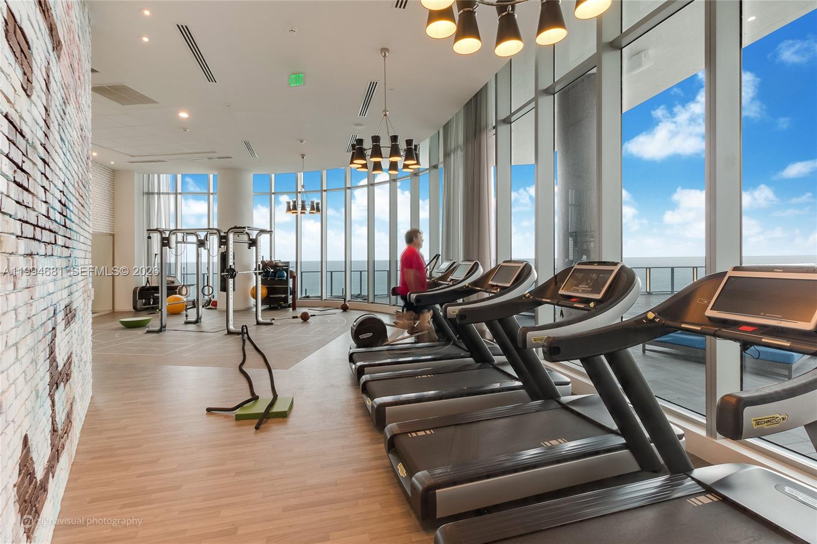 2707 1 / 1 852 sq. ft. $ 2026-04-03 0 Photo