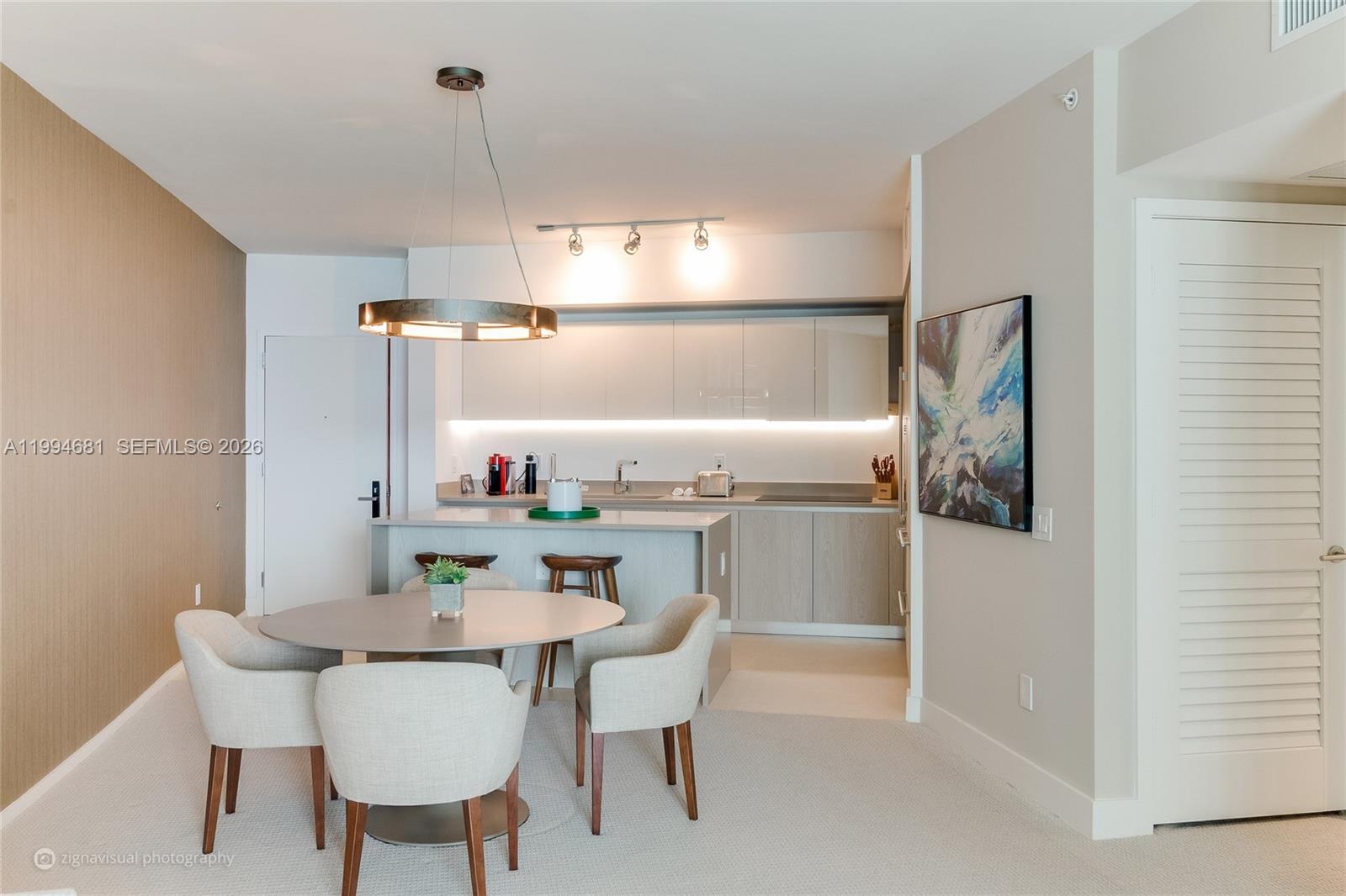 2707 1 / 1 852 sq. ft. $ 2026-04-03 0 Photo