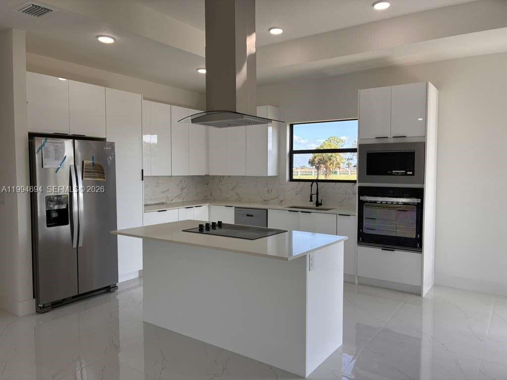 6045 3 / 3 1571 sq. ft. $ 2026-04-03 0 Photo