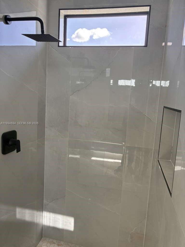 6045 3 / 3 1571 sq. ft. $ 2026-04-03 0 Photo