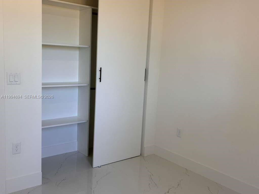 6045 3 / 3 1571 sq. ft. $ 2026-04-03 0 Photo
