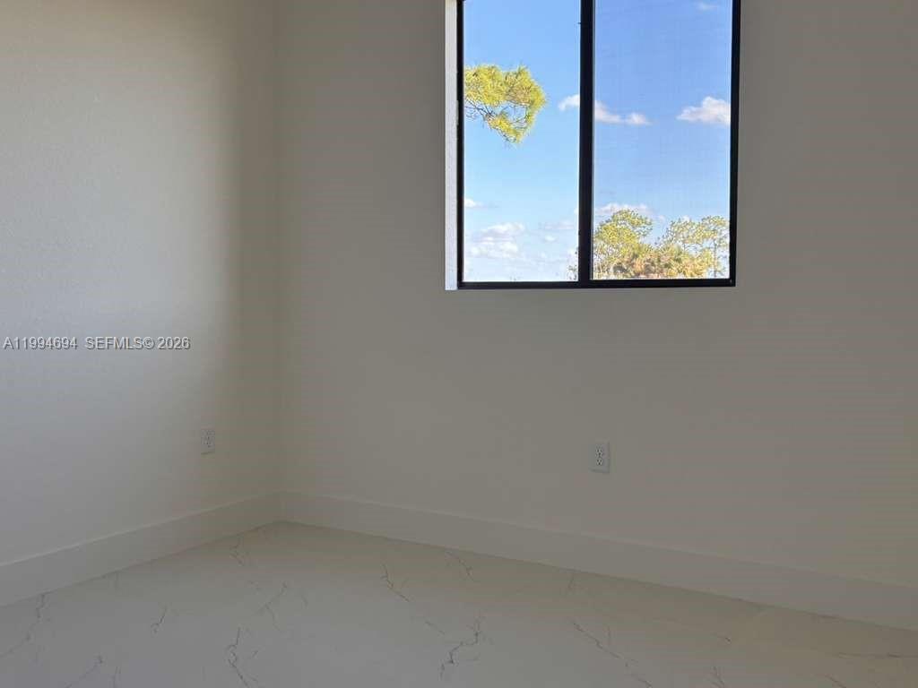 6045 3 / 3 1571 sq. ft. $ 2026-04-03 0 Photo