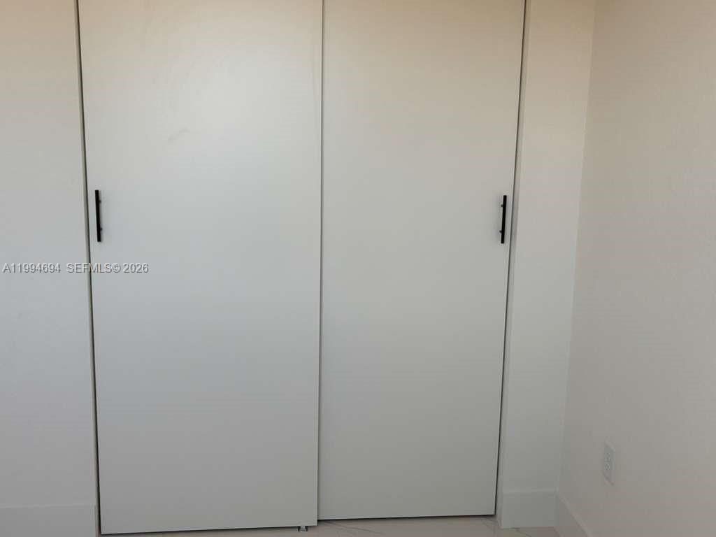 6045 3 / 3 1571 sq. ft. $ 2026-04-03 0 Photo