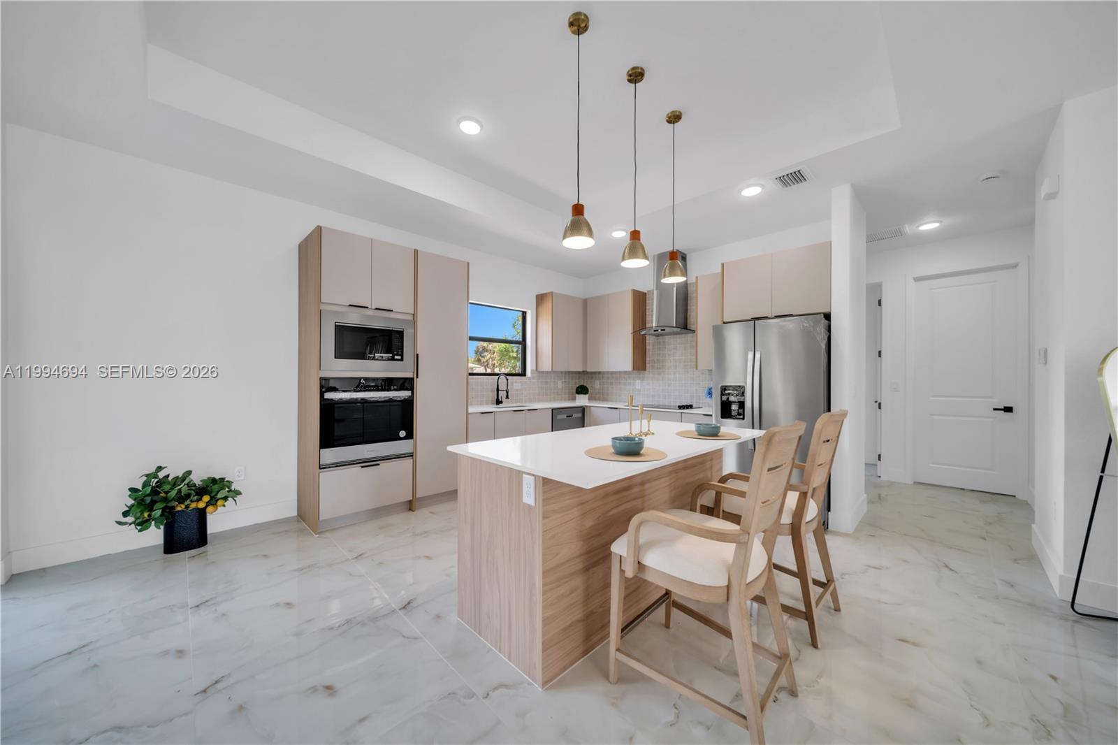 See details 6045 3 / 3 1571 sq. ft. $ 2026-04-03 0 Photo