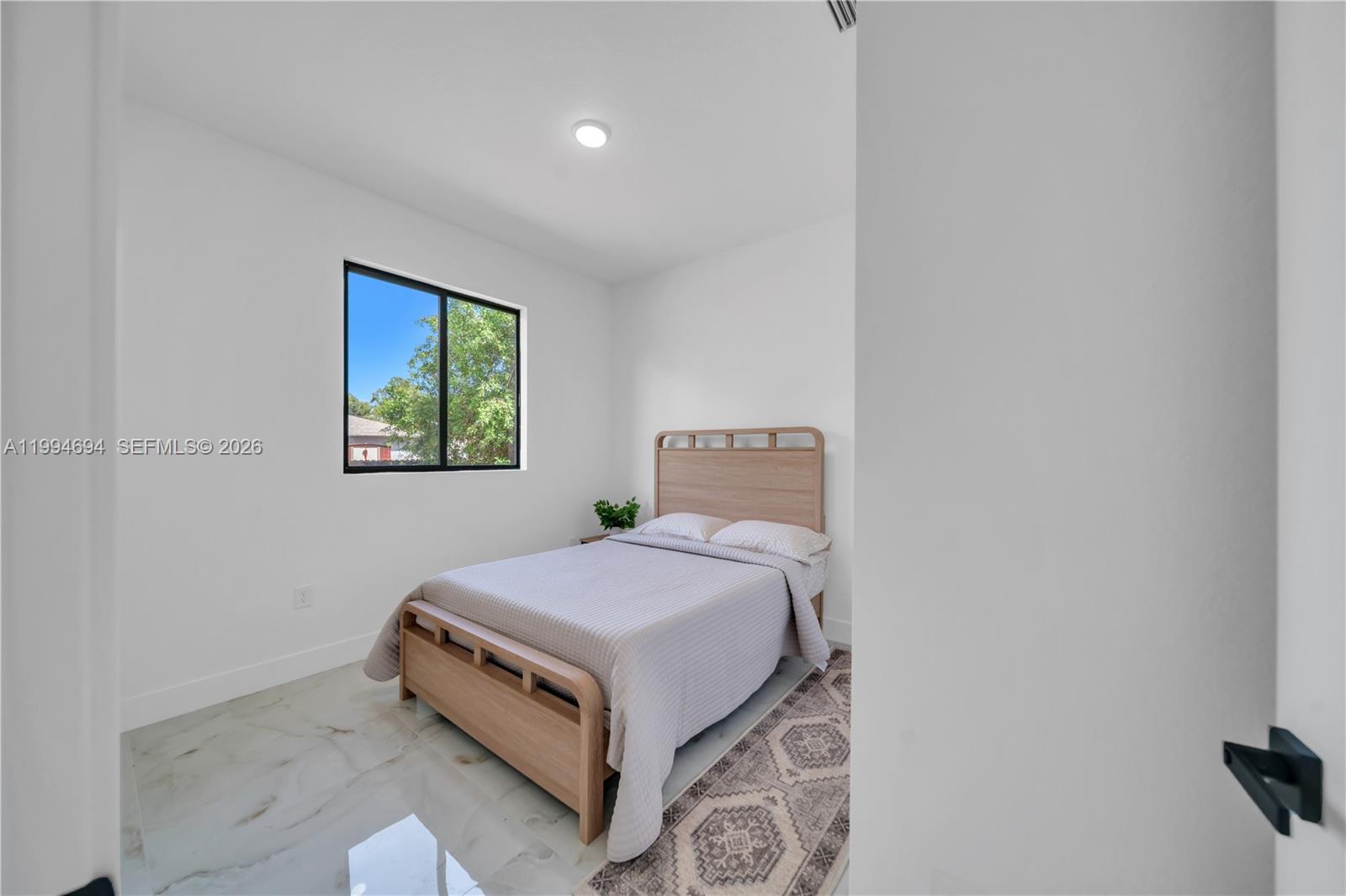 See details 6045 3 / 3 1571 sq. ft. $ 2026-04-03 0 Photo