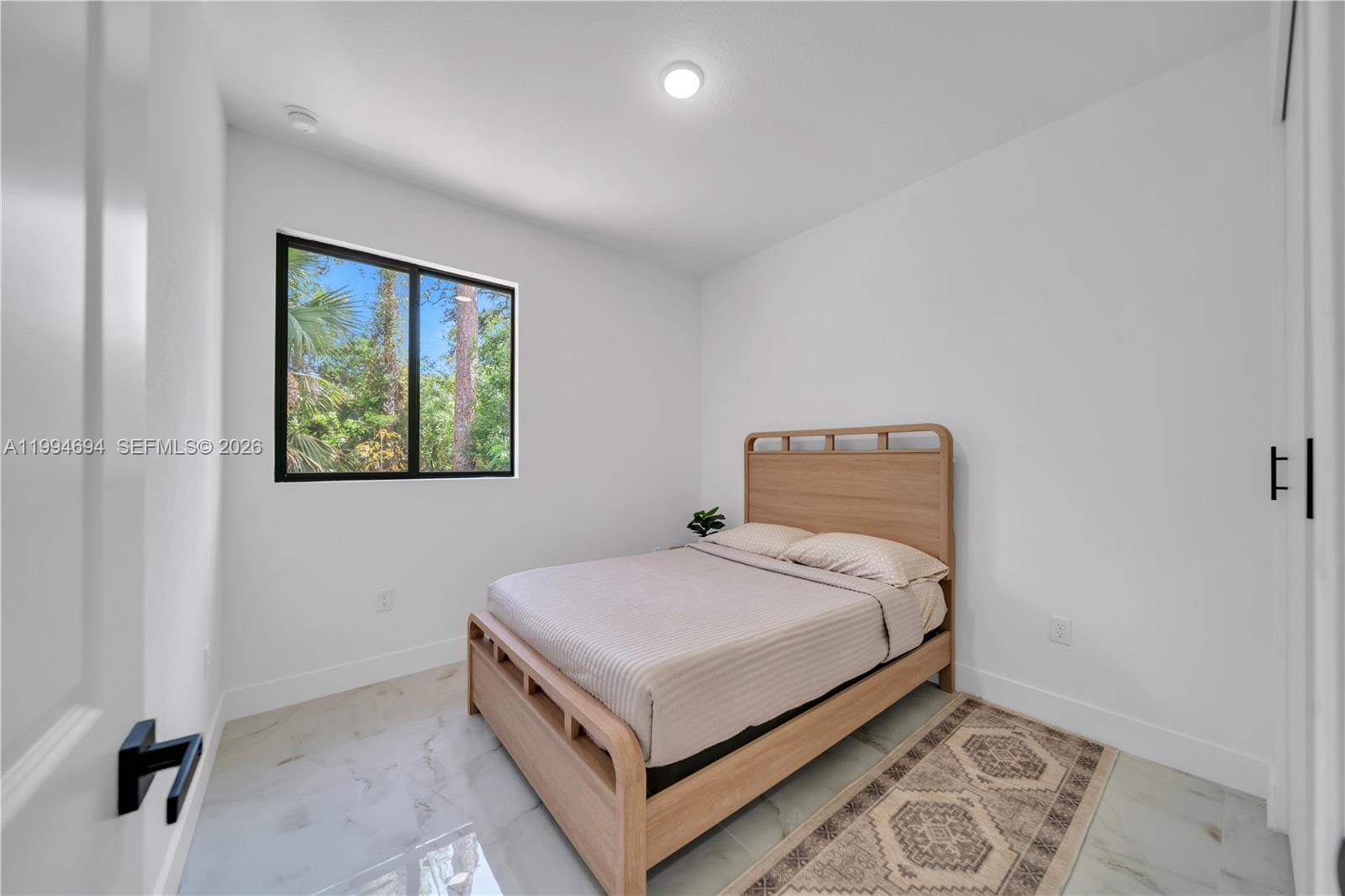 See details 6045 3 / 3 1571 sq. ft. $ 2026-04-03 0 Photo