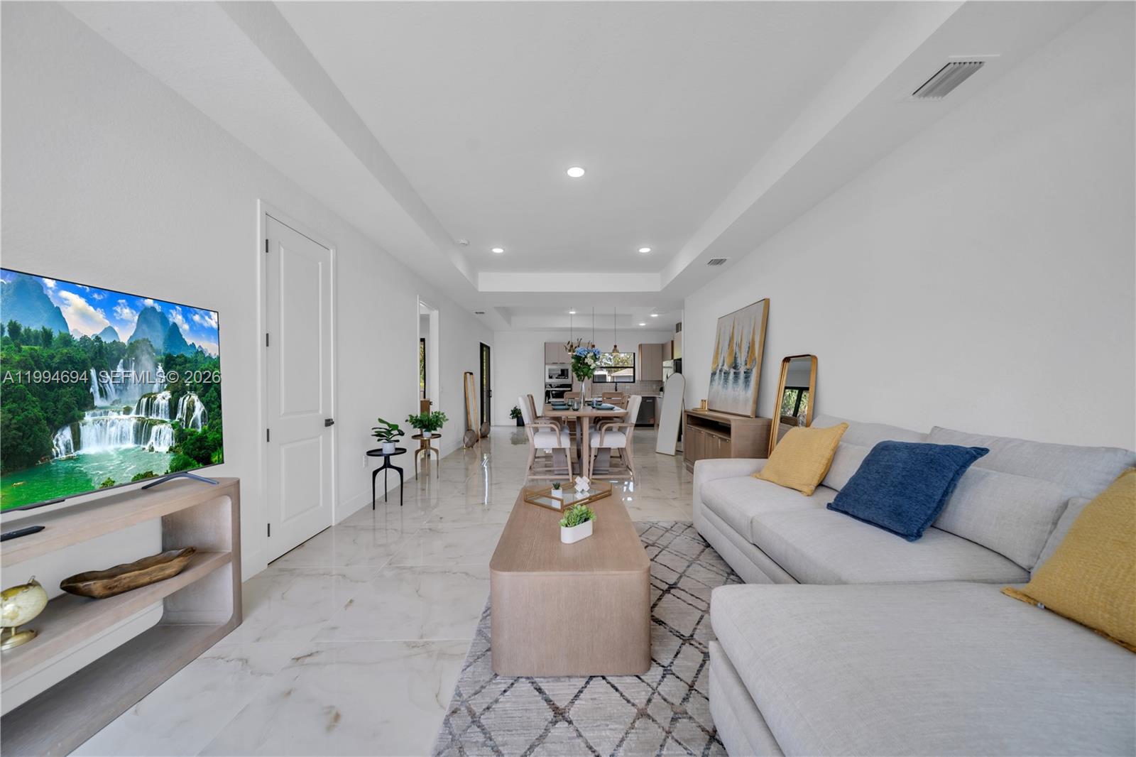 See details 6045 3 / 3 1571 sq. ft. $ 2026-04-03 0 Photo