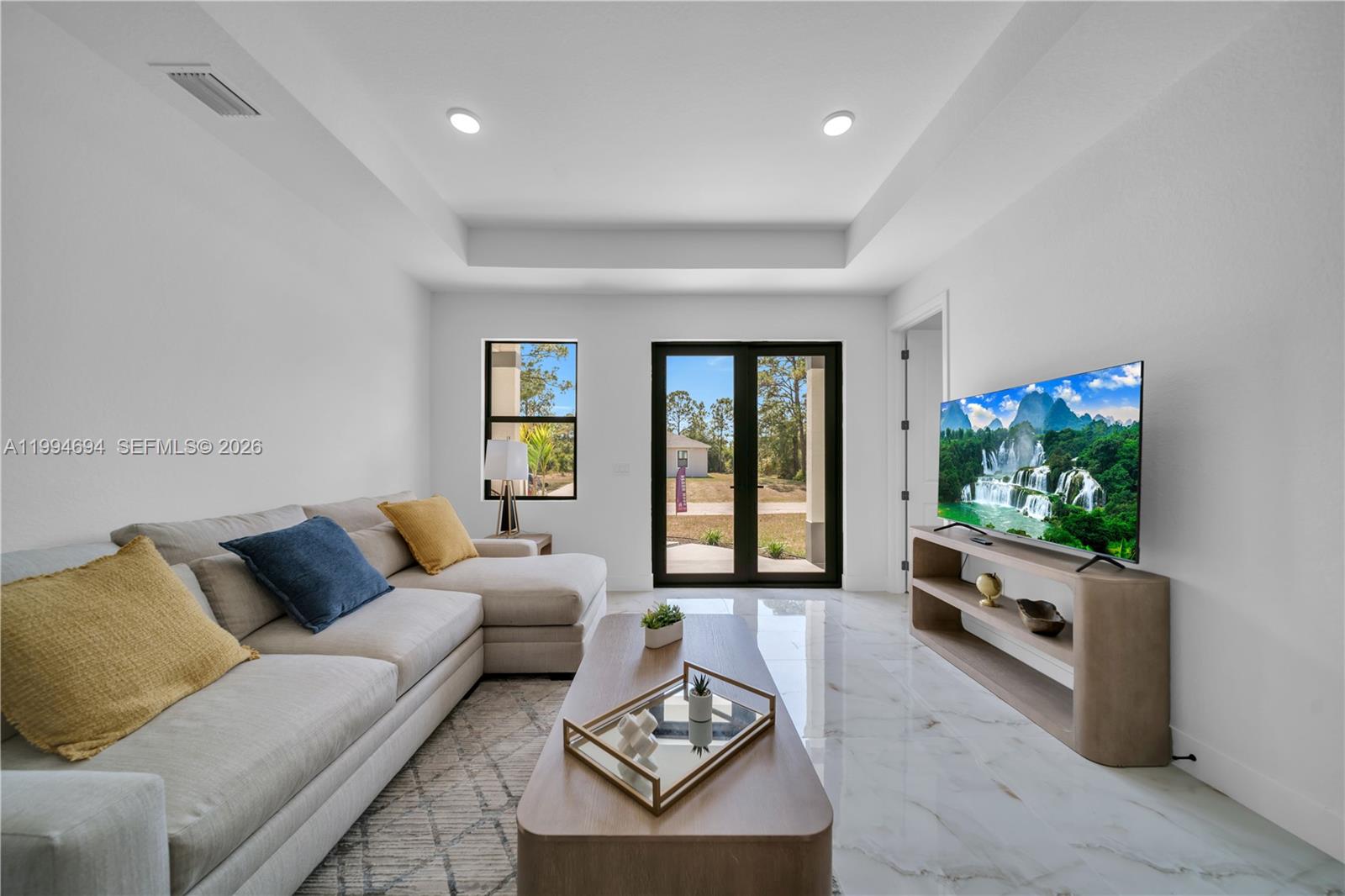 See details 6045 3 / 3 1571 sq. ft. $ 2026-04-03 0 Photo