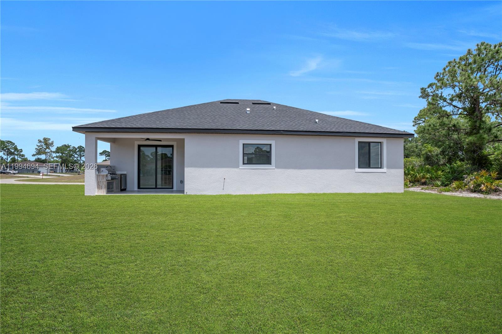 See details 6045 3 / 3 1571 sq. ft. $ 2026-04-03 0 Photo