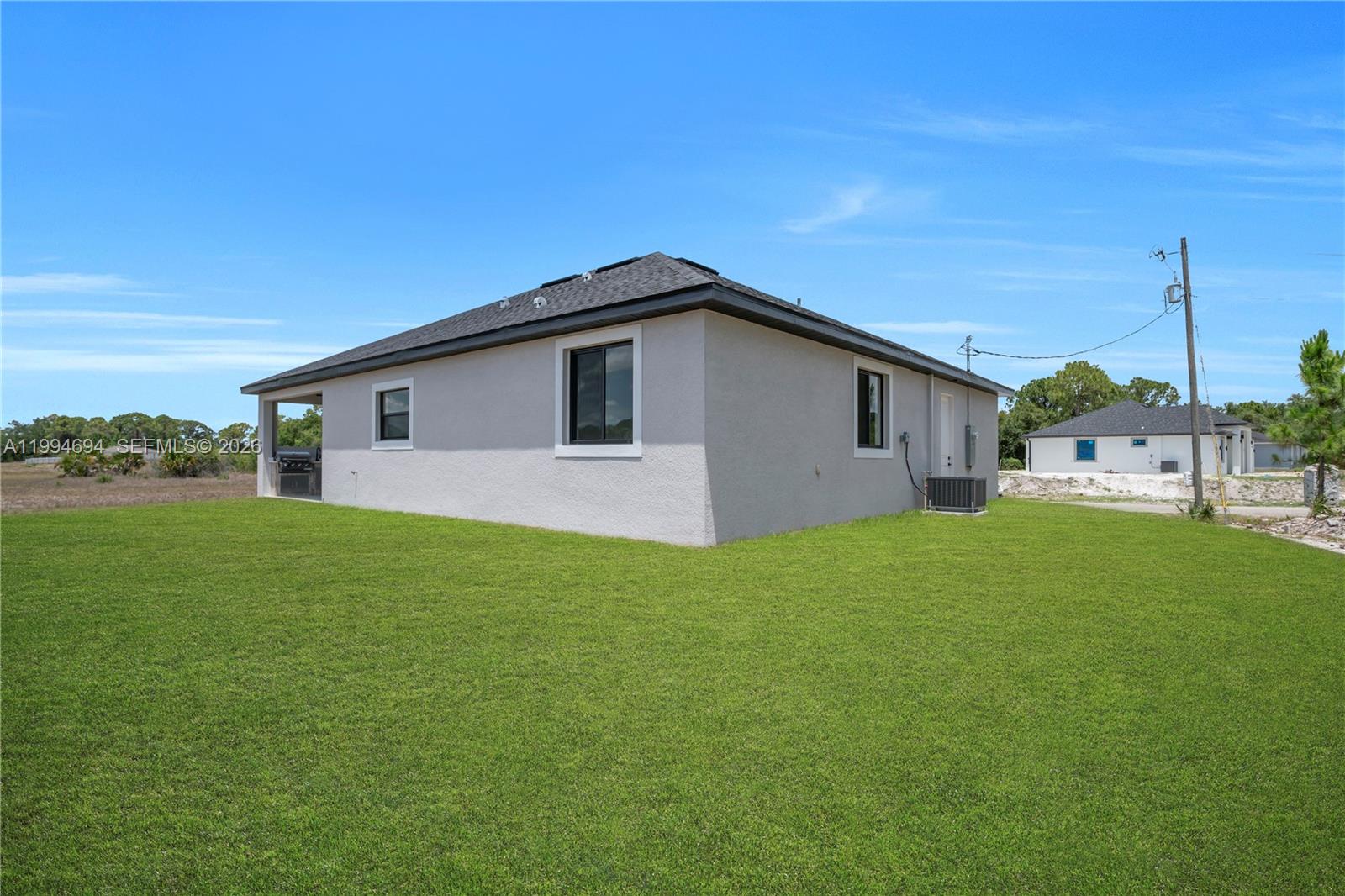 See details 6045 3 / 3 1571 sq. ft. $ 2026-04-03 0 Photo