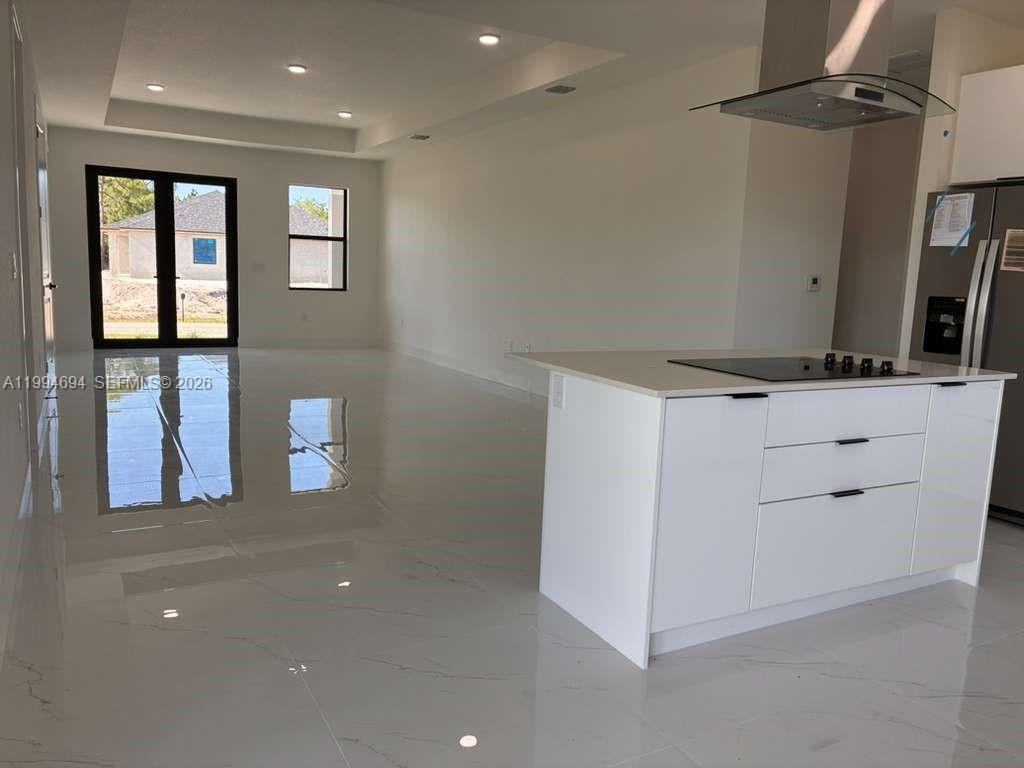 6045 3 / 3 1571 sq. ft. $ 2026-04-03 0 Photo