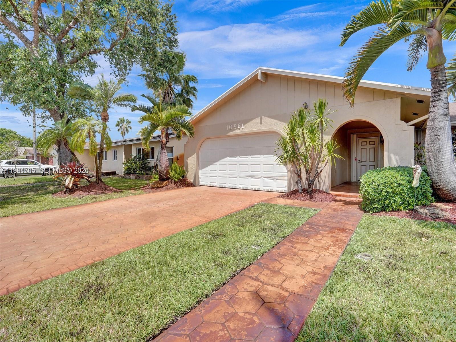 10961 3 / 2 1749 sq. ft. $ 2026-04-03 0 Photo