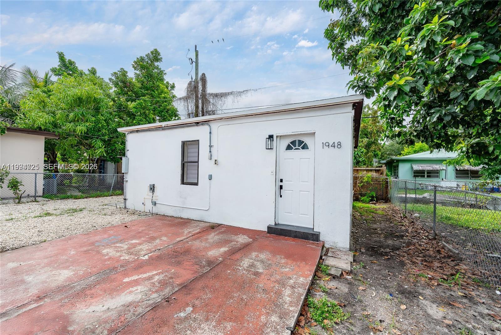   /  1613 sq. ft. $ 2026-04-07 0 Photo