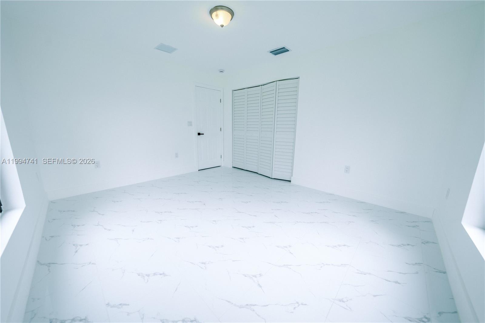   /  2334 sq. ft. $ 2026-04-22 0 Photo