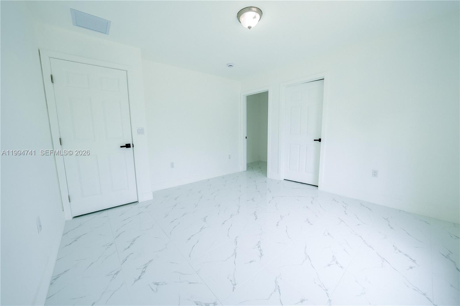   /  2334 sq. ft. $ 2026-04-22 0 Photo