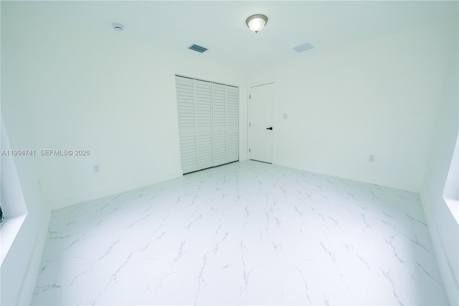   /  2334 sq. ft. $ 2026-04-22 0 Photo
